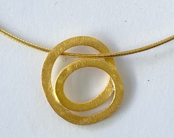 Gold pendant with choker or chain