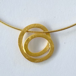 Golden pendant with choker or chain