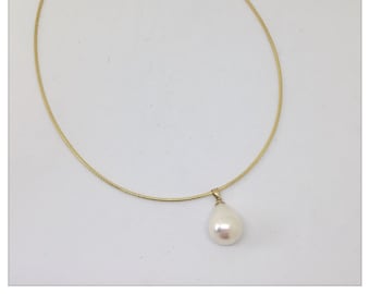 Large freshwater pearl at Omegareif