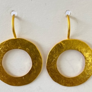 Golden earrings round, earrings