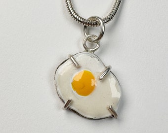 Pendentif en argent oeuf au plat