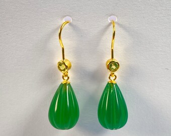 Boucles d'oreilles en or avec agate verte et péridot