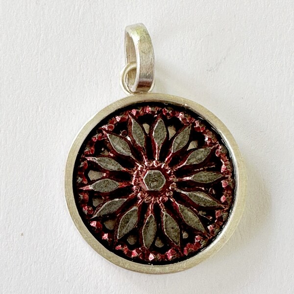 Pendant made of antique iron button ruby chain