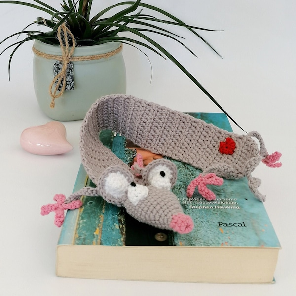 Crochet mouse bookmark, animals, rat, gifts idea for bookworms, reading accessories