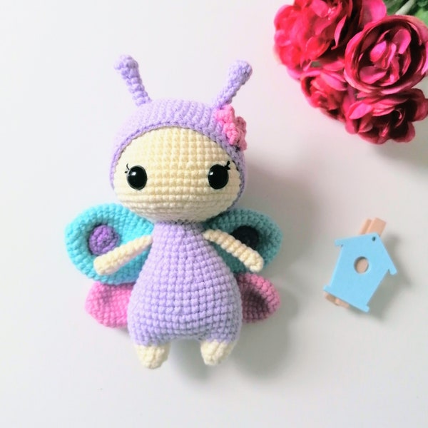 Crochet butterfly rattle, baby plush rattle, kawaii toy, nursery first toy, cuddly amigurumi