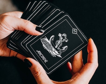 Rêveuse Lenormand Deck: Black & White Tarot Cards with Box