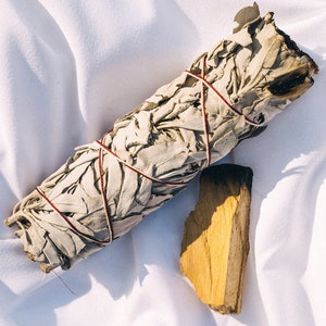 Sacred Sage Smudge Stick, Purify Your Space with Ancient Wisdom, Organic White Sage Bundle, Spiritual Cleansing Tool for Positive Energy