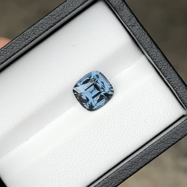 High end quality 3.02 carats bluish grey spinel