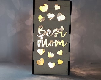 Designer LED Holzlampe als Muttertagsgeschenk für die beste Mama