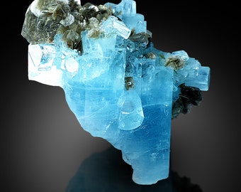 584 Gram Natural & Unheated Blue Aquamarine Mineral Specimen