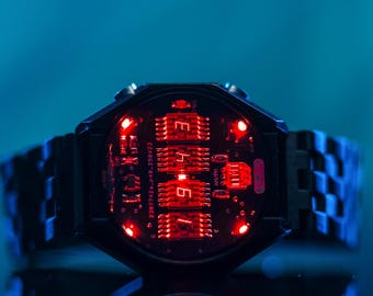 Seltene Armbanduhr TimeRed 2 (Metall, Spritzwasserfest, Saphirglas) Futuristic von RedCo