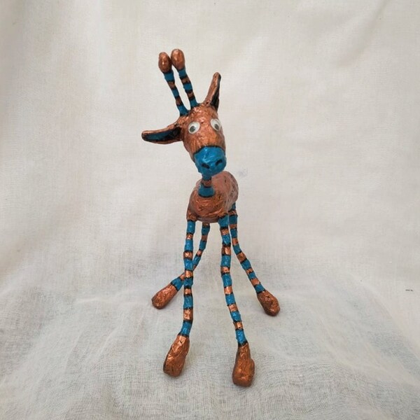 Figurine animale de girafe, art de papier mâché, décor de pépinière, sculpture de papier, poupée de papier mâché, décoration mignonne, décor de bureau, cadeaux drôles pour lui