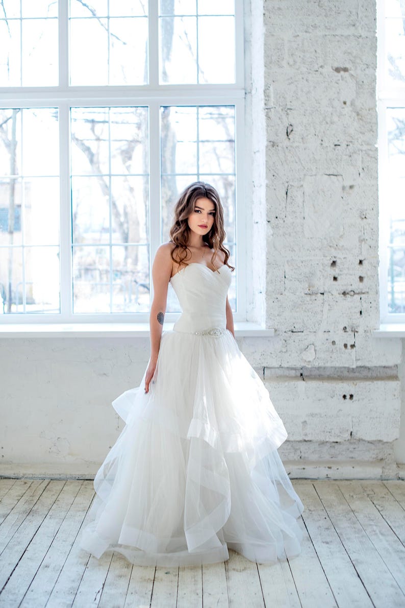 horsehair tulle wedding dress