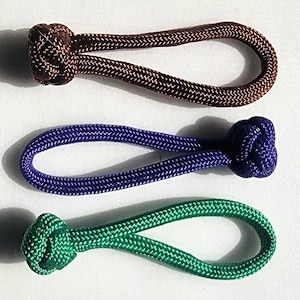 Custom Paracord zipper pulls, diamond knot