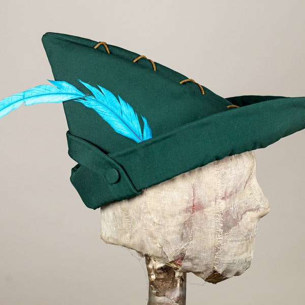 Renasant's hat, charming and comfortable for you to wear and look like a prince or medieval archer