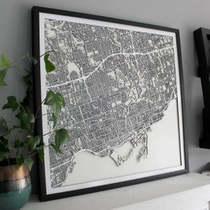 Sculpture de rue de Toronto (27,5 x 27,5 pouces)