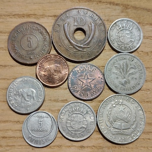 Old African coins collection - 10 Coins from various countries Angola Nigeria, Ghana, Liberia, Jordan tunisia antique coins.