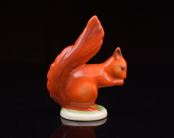 vintage Hollohaza Squirrel / Hollohaza porcelain / Hand painted figurines / squirrel sculpture