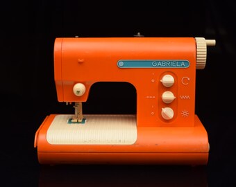 Machine à coudre Gabriela vintage / Jouet enfant / Orange / Plastique