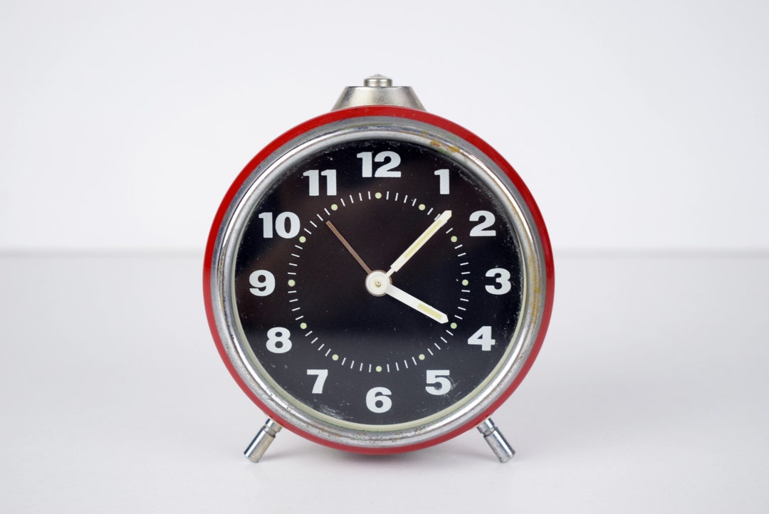 Vintage Desk Clock / Red / Mechanical Clock / Alarm / Table Clock