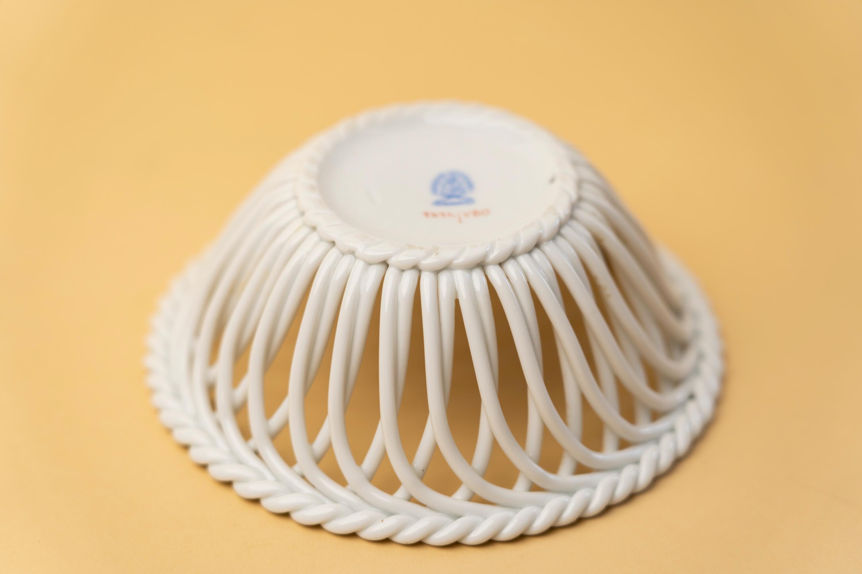 ヴィンテージ ヘレンド スモール 磁器 バスケットボウル / 手描き花柄 