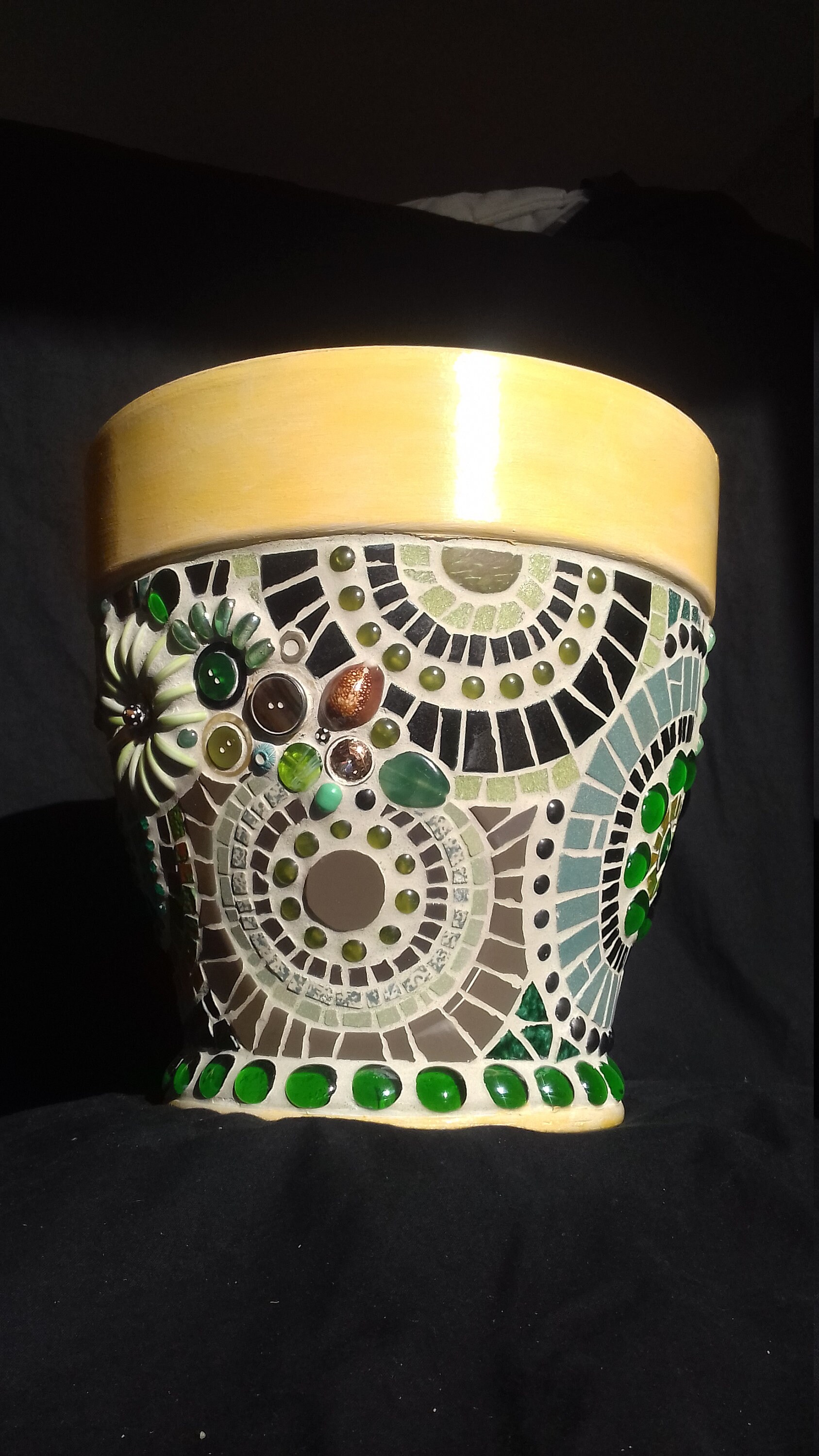 Mosaic plant pot