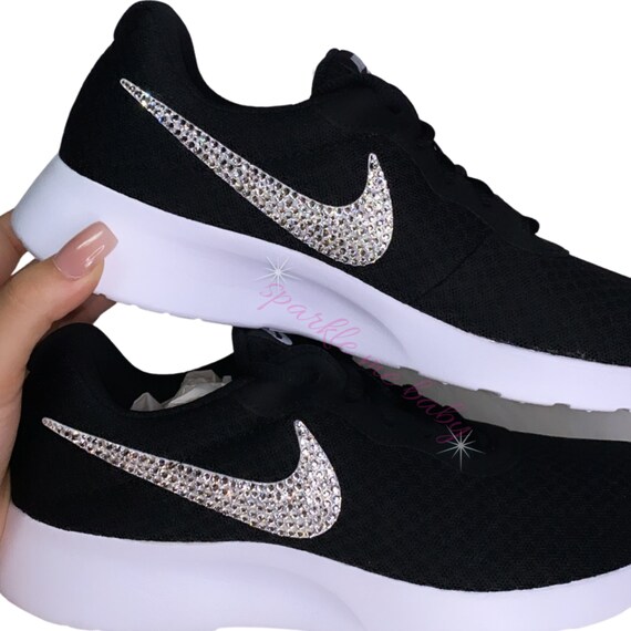 nike tanjun womens black