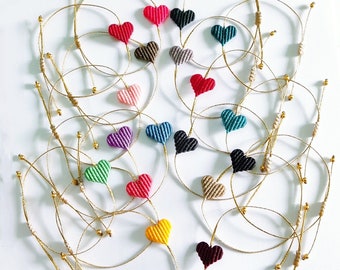 Braccialetto a cuore medio in macramè, braccialetto dell'amore, braccialetto fatto a mano, braccialetti a cuore, gioielli in macramè, braccialetto dell'amicizia, cuori, braccialetto intrecciato