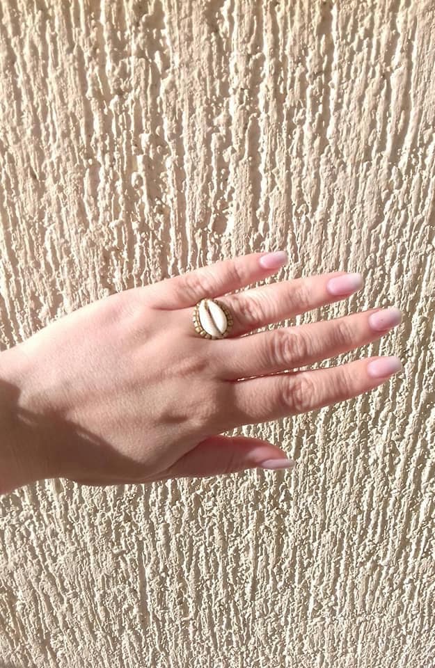 Macrame Cowrie Ring, Macrame Ring, Cowrie Ring, Seashell Ring, Handmade Ring, Statement Ring, Fashion Ring, Boho Style, Cowrie Jewelry, Ring