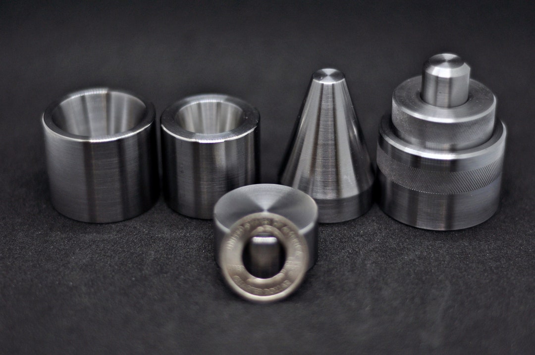 Coin Ring Tool Set: Self-centering Puncher 1/2