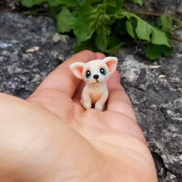 Cute mini chihuhua miniature, sculpture, figurine. Chihuhua little suevenir, gift for dog's lover,chihuhua puppy,little dog miniature