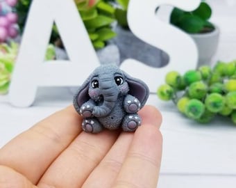 Cute elephant miniature, gift for her,gift for him, elephant totem, collectible figurine, baby elephant, African animal miniature,cute gift