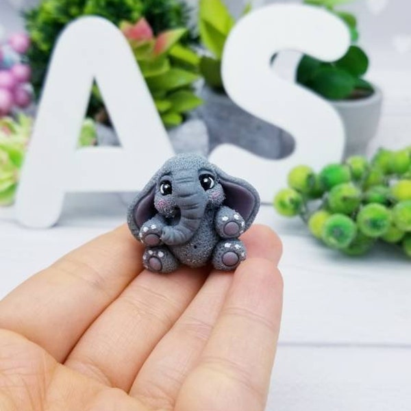 Cute elephant miniature, gift for her,gift for him, elephant totem, collectible figurine, baby elephant, African animal miniature,cute gift