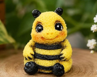 Handmade Polymer Clay Bee Plant Buddy, Mini Bee Sculpture, Desk Decor