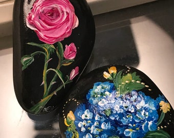 Painted Rocks, Flowers On Rocks, Rose Painted Rock, Blue Hydrangeas Painted Table Art, Decorative Paper Weight, Painted Gifts, Rock Art