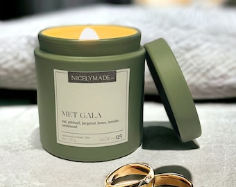 GALA Scented Candle: Bergamot, Oud, Sandalwood, Soy Coconut Wax