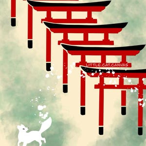 Op de afbeelding: Een witte vos met een volle staart springt richting een rij rode en zwarte torii-poorten tegen een aquarel achtergrond. De poorten zijn op elkaar gestapeld, waardoor een gevoel van diepte en perspectief ontstaat. De afbeelding heeft de titel "LITTLE.CAT.CANVAS".