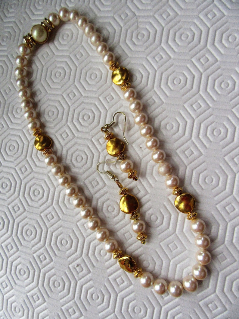 703 Golden Nuggets N German Vintage Pearls Necklace Set