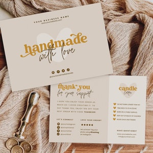 Op de afbeelding: Een bedankkaart voor klanten met een handgeschreven bericht dat "Bedankt voor uw steun" zegt. De kaart bevat ook instructies voor het verzorgen van kaarsen en social media-handvatten. De kaart is beige met gouden letters en een hartvorm.
