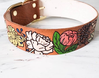 Collar de perro floral - Cuero personalizado - Personalizado - Botánico - Perro niña