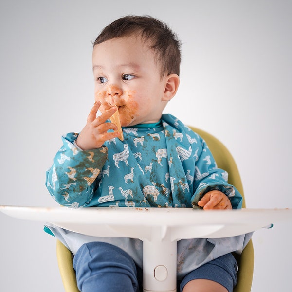 Calmbee Highchair Apron/Bib in Lotsa Llamas (Long Sleeved)