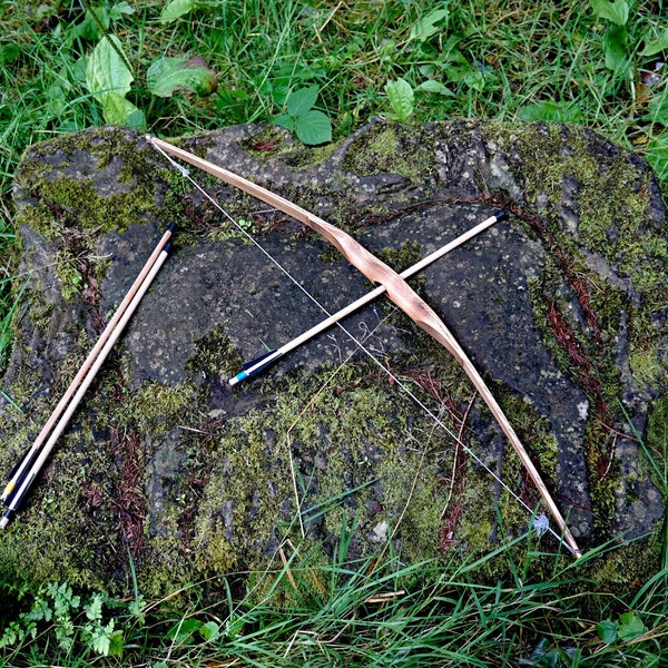 Small Wooden bow + 3 arrows | FREE personalization and UK delivery | Handmade small flatbow with arrows. | Fantasy, Medieval, Viking ᚢᛉᚠ