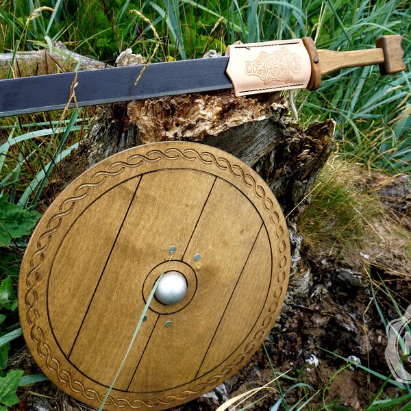 ᚢᛉᚠ Wooden viking sword (Langsax, Scramasax) and Round Viking Shield - toy set | FREE personalization and UK delivery | Medieval toy set ᚠᛉᚢ