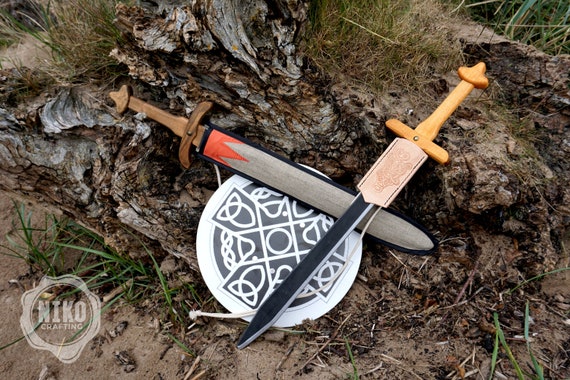 Viking Sword Scabbard Leather Or Linen And Shield Sword Etsy Osterreich