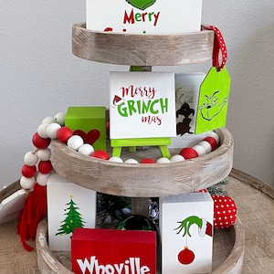 Grinch Tiered Tray Decor / Christmas tiered tray decor