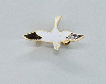 Vintage Bird Pin | Vintage Key | 3D Metal Pin | Vintage Bird Pin | Vintage Pin | Metal Pin | Jacket Pin | Retro Pin |