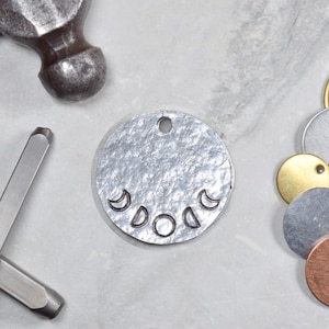 Pet Tag Gepersonaliseerde Hekserij Maanfasen Volle maan | Aangepast naamplaatje | Halsbandlabel | Cat ID-tag Dog Pet-identificatietag Bestseller