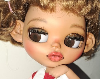 Specialtillverkad Blythe-docka OOAK mörk hud, fabrikshår Neo Blythe
