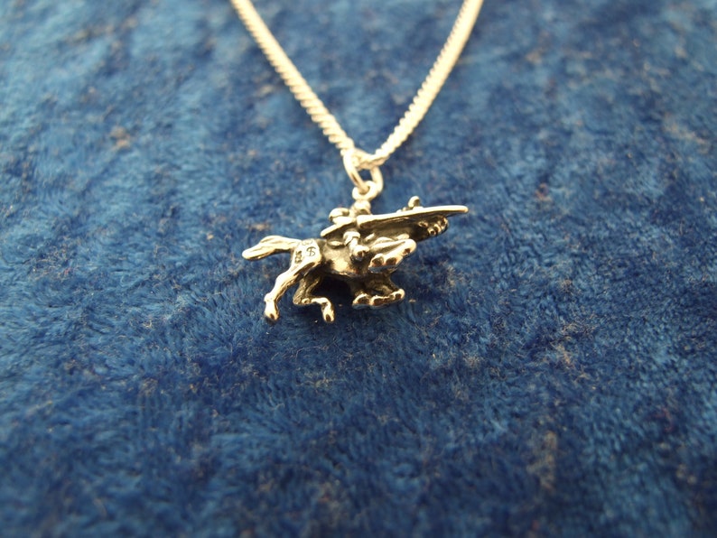 Knight Charging with Lance Vintage Charm Pendant Necklace in Sterling Silver image 2