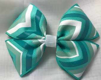 Green Chevron Hair Bow, Chevron Hair Bow, Chevron Bow,  Birthday Party, Girl's Hair Bow, Toddler Hair Bow, Hair Bow, Green White Chevron Bow